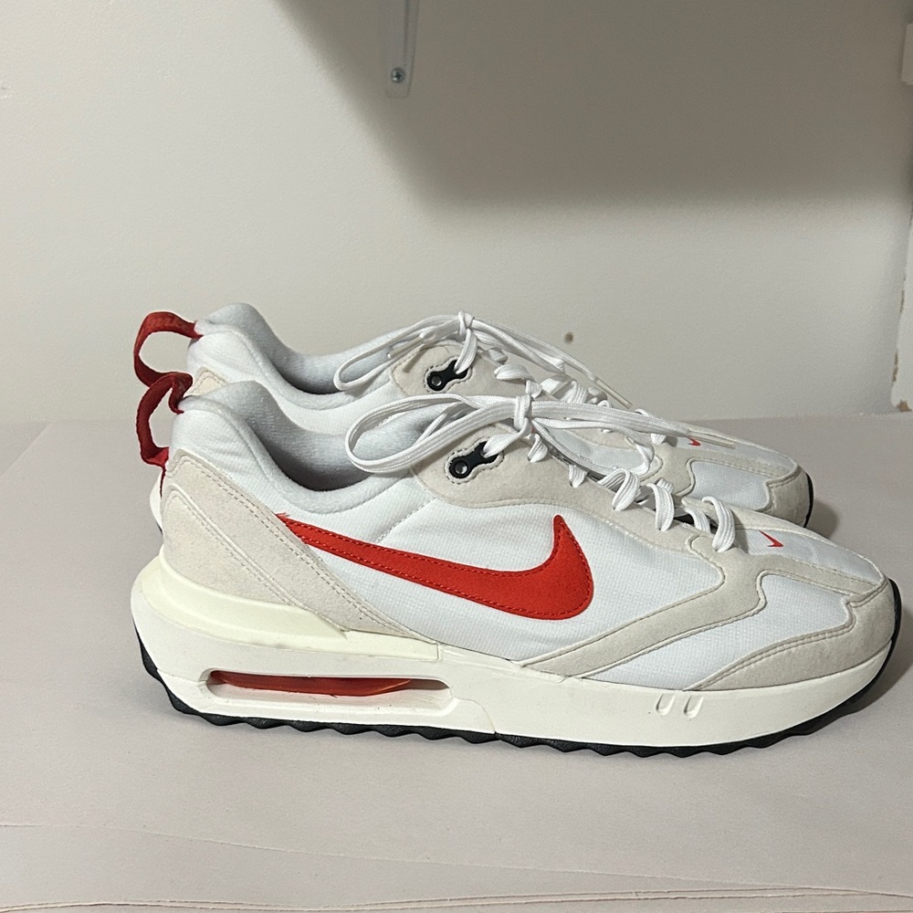 Nike White and Red Low-Top Men's Athletic Sneakers